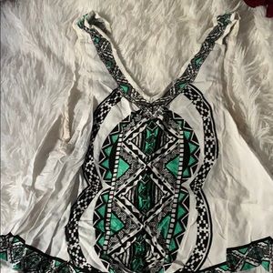 Geometric flowing tank top